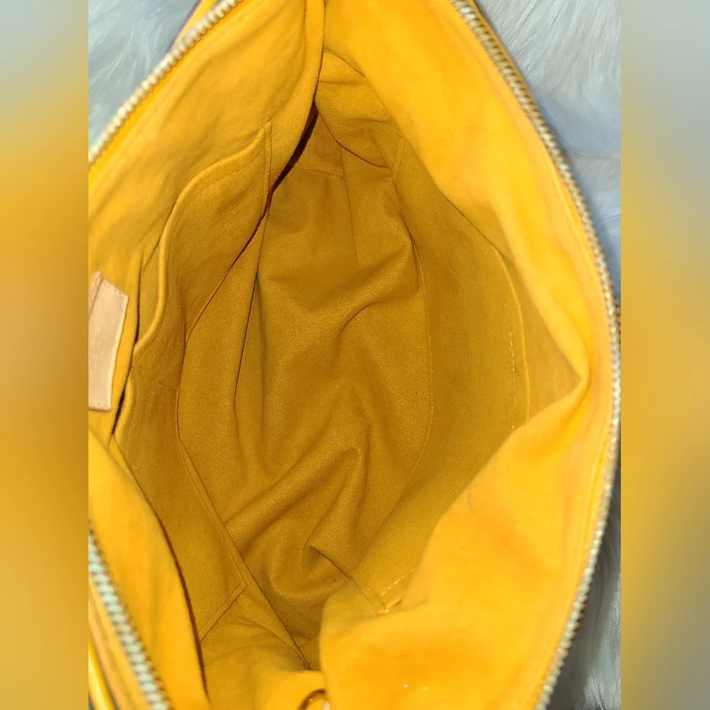 ❌SOLD❌ 💛Louis Vuitton Pallas MM💛 - Picture 11 of 16